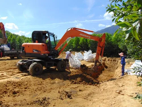 Hà Tĩnh: Chưa nắm thông tin đoàn xe chở chất thải ra Phú Thọ phải quay về