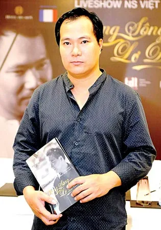 Nhạc sĩ Việt Anh với Dòng sông lơ đãng