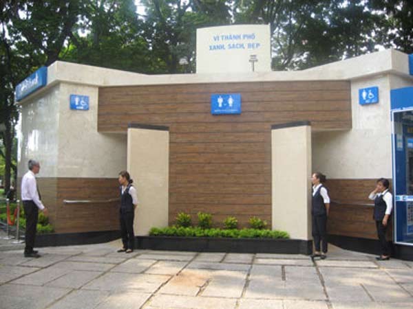 A high grade public toilet at September 23 (Photo: SGGP)