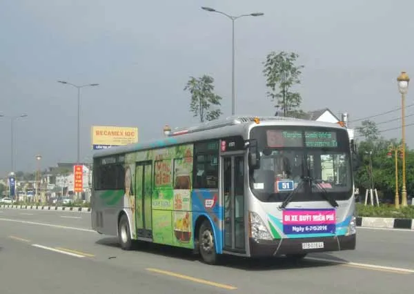 Đi xe buýt miễn phí và nhận quà