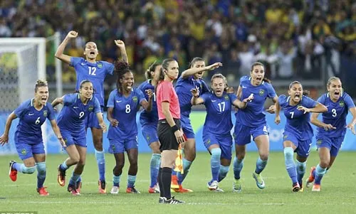 Thụy Điển và Canada bất ngờ vào bán kết ảnh 1