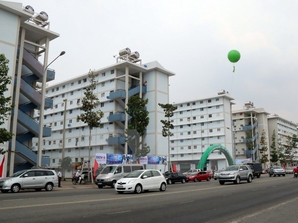 The price of apartments in HCM City is expected to increase annually by 5-10 per cent for the next three years, according to a report by Jones Lang LaSalle Việt Nam (JLL Việt Nam), a foreign commercial real estate and property services provider. (Photo: vietstock.vn)