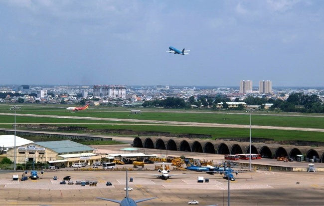 The Government wants to expand the capacity of Tân Sơn Nhất International Airport in HCM City from 25 million to 40-50 million passengers a year by 2025. VNS Photo Phương Vy