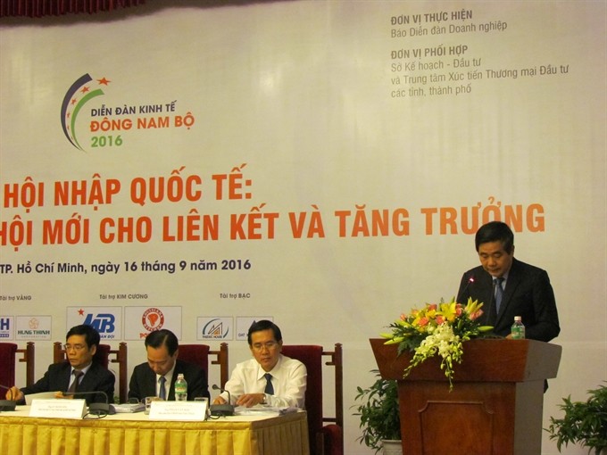 Cao Đức Phát, deputy head of the Party Central Committee’s Commission for Economics, said the southeastern region plays an important role in the country’s economy. — VNS Photo Xuân Hương
