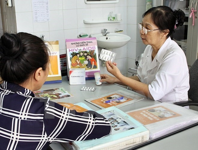 A people living with HIV receives medical consultation in hạ Long City. — VNA/VNS Photo Dương Ngọc