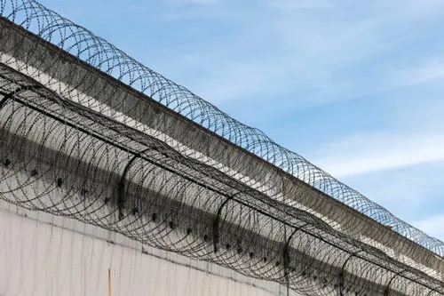 Brazil: 200 tù nhân vượt ngục, 100 người trốn thoát