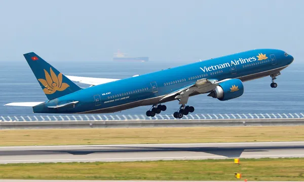 Hai máy bay của Vietnam Airlines gặp sự cố chim va động cơ