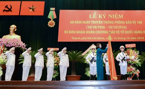 Phòng Bảo vệ 180 đón nhận Huân chương Bảo vệ Tổ quốc hạng Nhì