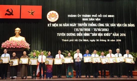 Tôn vinh 86 điển hình Dân vận khéo cấp TP