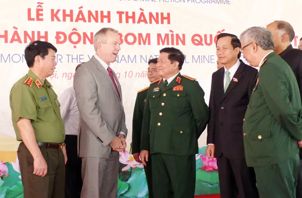 Khánh thành Trung tâm hành động bom mìn Việt Nam ảnh 2