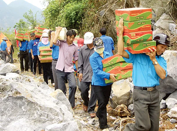 Gắn bó, sẻ chia ảnh 5