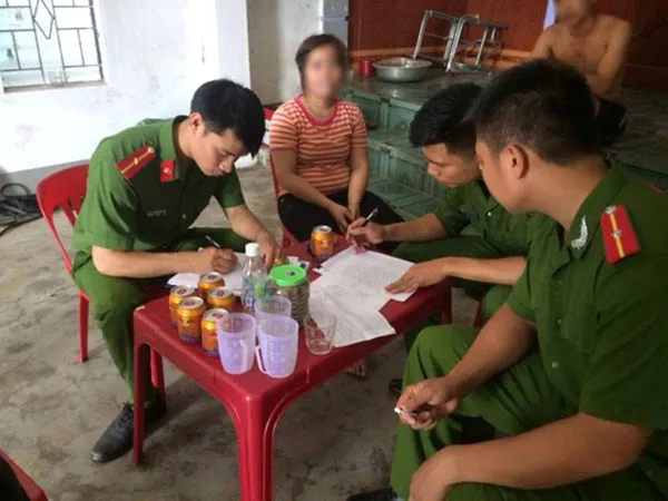 Hà Tĩnh: Phát hiện cơ sở sản xuất thuốc đông y không phép