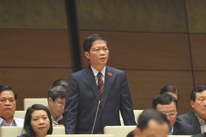 Minister of Industry and Trade Trần Tuấn Anh said the Government authorised the ministry and relevant agencies to inspect some inefficient investment projects. (Photo: VGP)