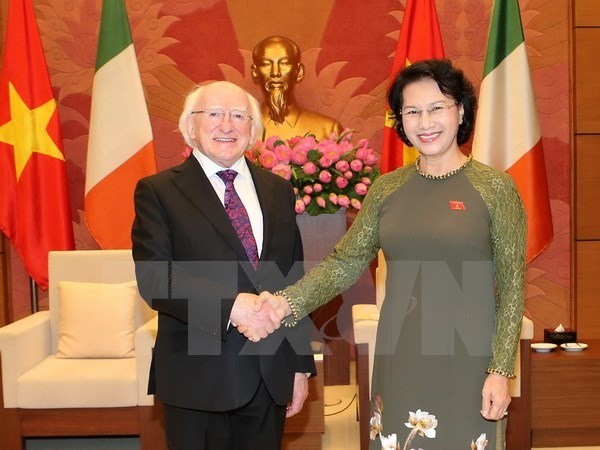 National Assembly Chairwoman Nguyễn Thị Kim Ngân (R) receives Irish President Michael D. Higgins in Hà Nội yesterday. — VNA/VNS Photo Trọng Đức