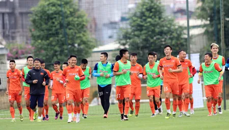 HLV Nguyễn Hữu Thắng: Đội tuyển đang có thể lực tốt ảnh 1