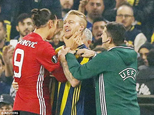 Memphis Depay dẫn đầu cuộc tháo chạy khỏi Old Trafford ảnh 1