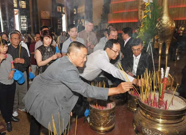 Phát huy nguồn lực trí thức, doanh nhân kiều bào - còn quá nhiều rào cản