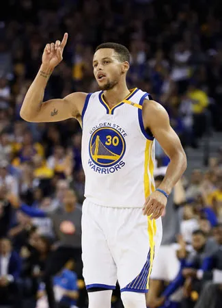 BÓNG RỔ - NBA 2016-2017: Curry chói sáng ảnh 1