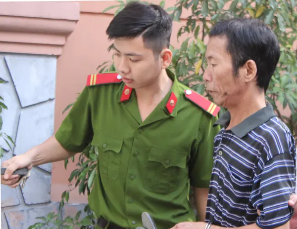 Hiếp dâm bé gái 7 tuổi, "yêu râu xanh" 52 tuổi lãnh 14 năm tù