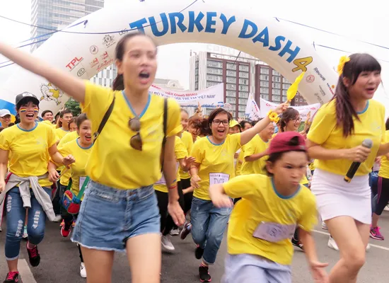 Chạy bộ gây quỹ phẫu thuật cho trẻ hở hàm ếch