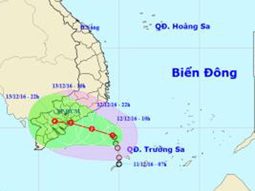 The red line is the forecast path of the tropical low pressure system which has caused medium to heavy in the southern region since December 11(Photo: National weather bureau)