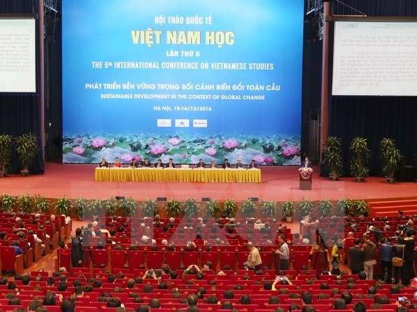 Int’l conference on Vietnamese studies wraps up ảnh 1