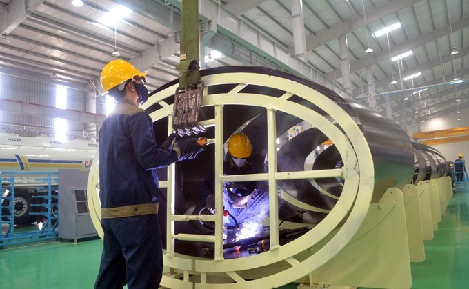 nside Chu Lai Open Economic Zone in central Qua3ng Nam Province. The Ministry of Planning and Investment aims to boost industrial and economic zone development. — VNA/VNS Photo Nguyễn Sơn