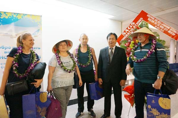 Russian visitors at Tan Son Nhat International Airport on December 30 (Photo: SGGP)