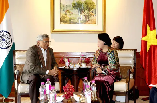 Tăng cường quan hệ hữu nghị và hợp tác nhiều mặt với Ấn Độ