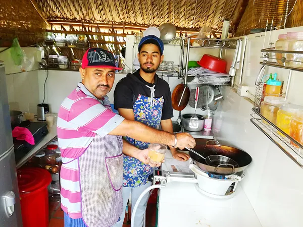 “Tây tạp dề”