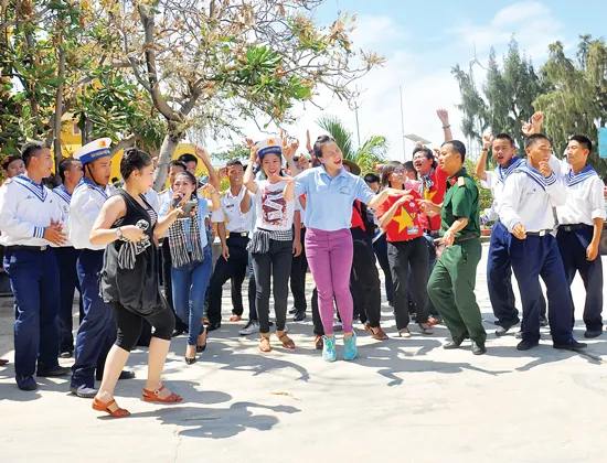 Xây dựng bản lĩnh người sáng tạo văn hóa