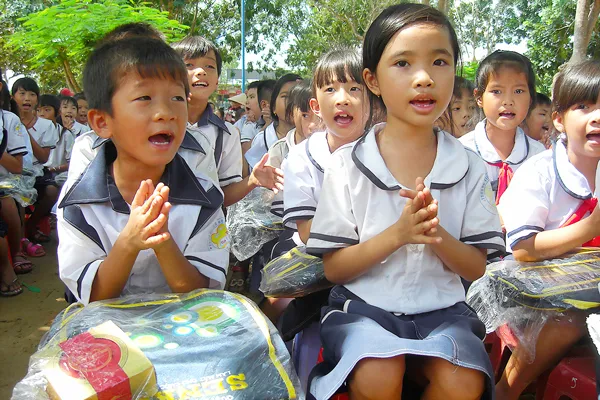 Con cái và gánh nặng ly hôn