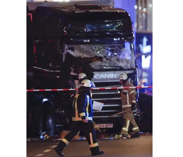 Đức: Tấn công bằng xe tải tại Berlin, ít nhất 12 người chết