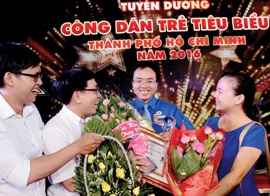 Tuyên dương 10 công dân trẻ tiêu biểu TPHCM năm 2016