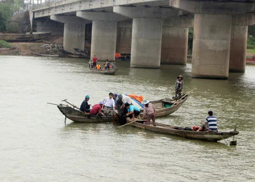 Vẫn chưa tìm được thầy giáo mất tích bí ẩn trên sông Thạch Hãn