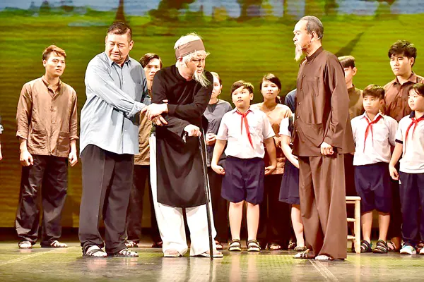 NSƯT Mỹ Uyên: Học Bác từ những việc nhỏ nhất