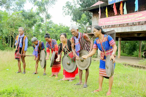 Nơi tiếng cồng chiêng còn ngân vang