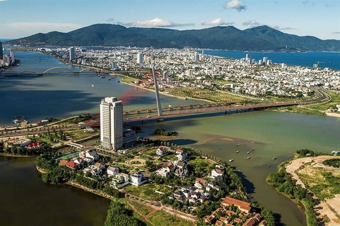 More than 200,000 tourists arrive in Danang city during the tet holiday