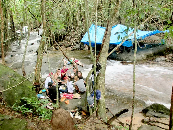 Du xuân cuối biển Tây