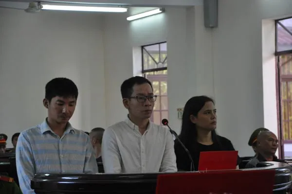 Xét xử nữ quái thuê sát thủ bắn người tình