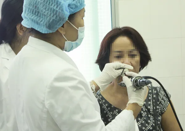 Phẫu thuật thành công 30 ca ung thư thanh quản bằng kỹ thuật laser nội soi