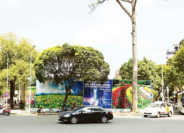 Lavenue Crown project is now a parking lot (Photo: SGGP)