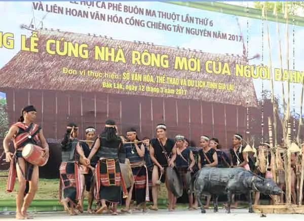 Phục hồi lễ hội cúng nhà rông của người Bahnar ở Gia Lai ảnh 1