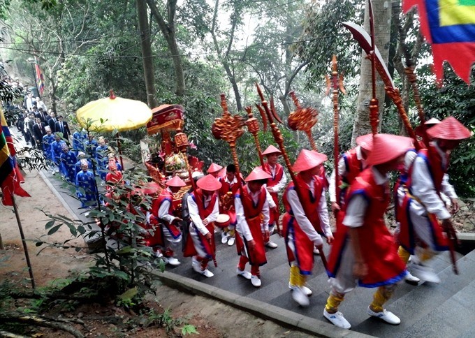 On the way up: People of Viet Tri City on their way to honour Hung Kings. (Photo: VNS)
