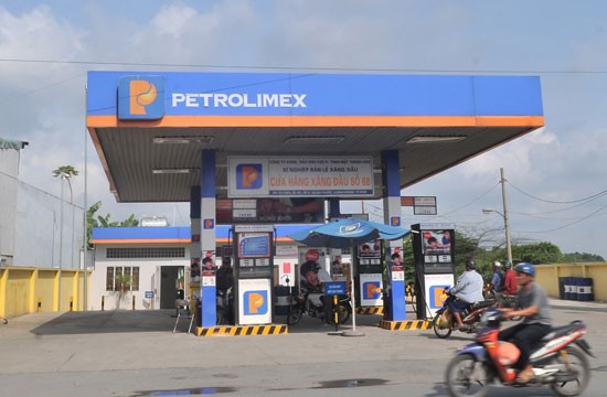 A filling station in Da Phuoc commune, Binh Chanh district, HCMC (Photo: SGGP)