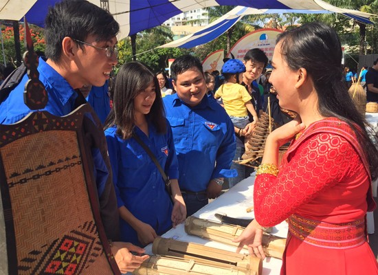 Young people at the festival (Photo: SGGP)