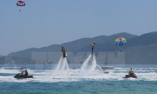 Various sea sports are offered at the new complex on Hon Tam Island in Nha Trang Bay (Photo: VNA)