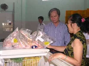 Nỗ lực triển khai nhiều biện pháp đối phó dịch cúm gia cầm