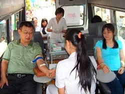 Chung tay với sinh viên ngành y