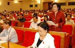 Chống tham nhũng - "vẫn giơ cao đánh khẽ" ảnh 2